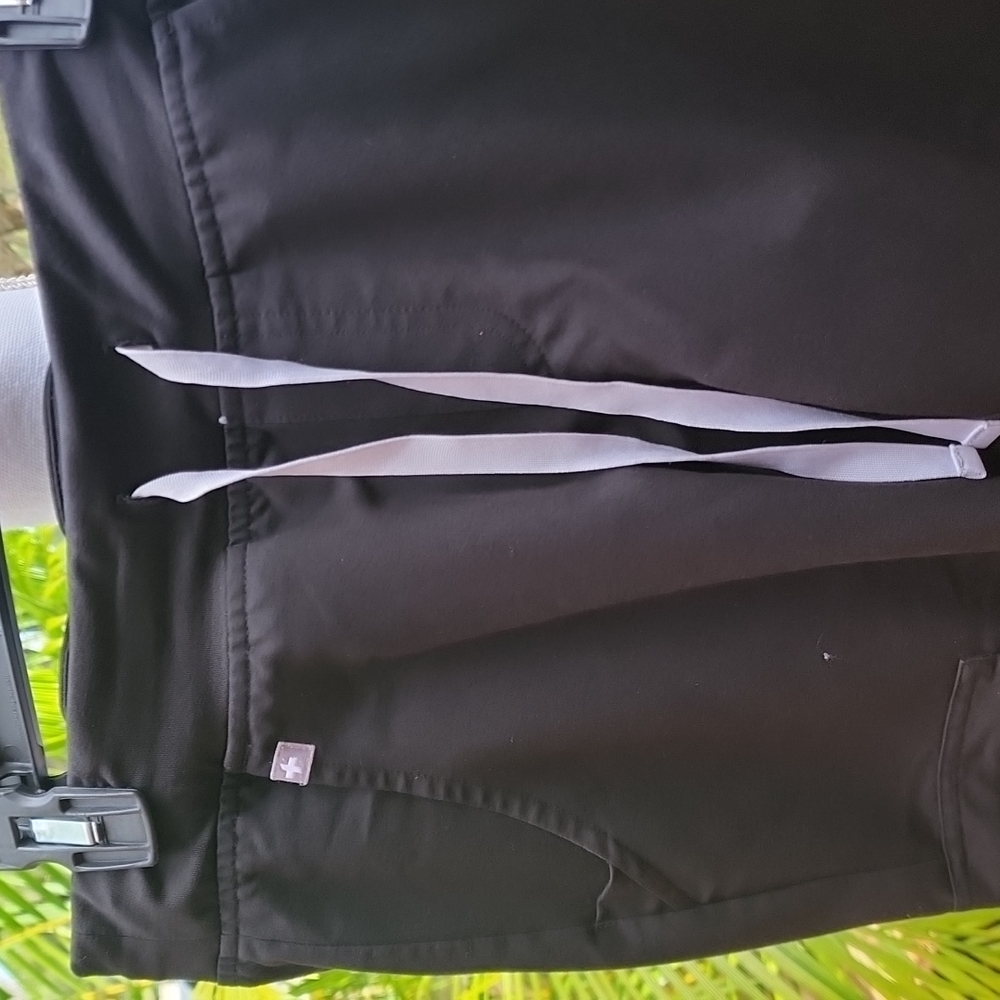 Woman's black Figs joggers - Picture 3 of 4